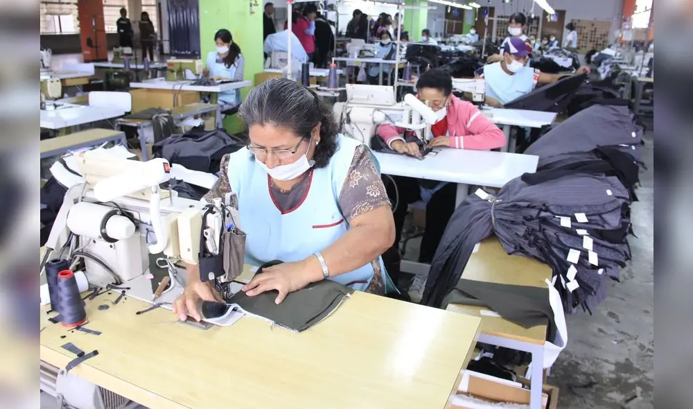 Más del 75% de empresas que cumplen con normas técnicas y estándares de calidad  son grandes y medianas.Foto: Andina