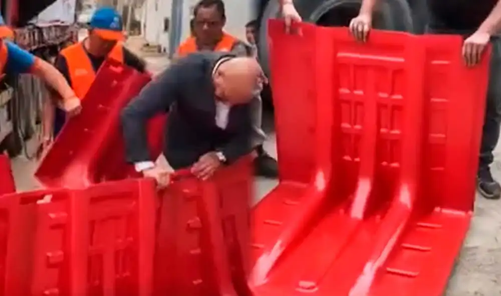 La Municipalidad de Lima planea adquirir 10.000 barreras canalizadoras. Foto: Canal N.