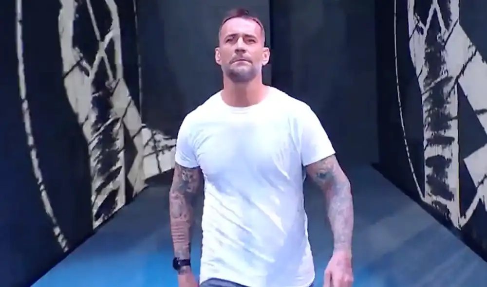 CM Punk realizó su aparición en el Allstate Arena de Chicago en el final del evento. Foto: WWE