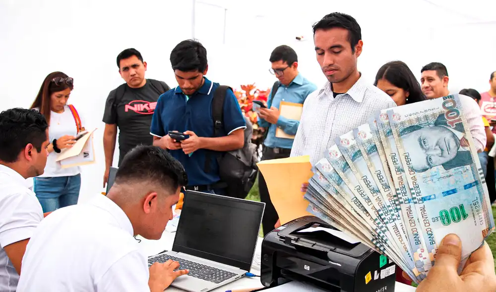 Revisa el procedimiento para aplicar a los puestos de trabajo que ofrece EsSalud, el Banco de la Nación, MEF y otras instituciones públicas. Foto: composición de Álvaro Lozano/LR/MTPE