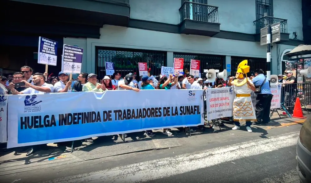 Legisladores de diferentes bancadas han manifestado su apoyo a trabajadores, de incluir el incremento salarial en el presupuesto público 2024. Foto: Suit Sunafil Legisladores de diferentes bancadas han manifestado su apoyo a trabajadores, de incluir el incremento salarial en el presupuesto público 2024. Foto: Suit Sunafil