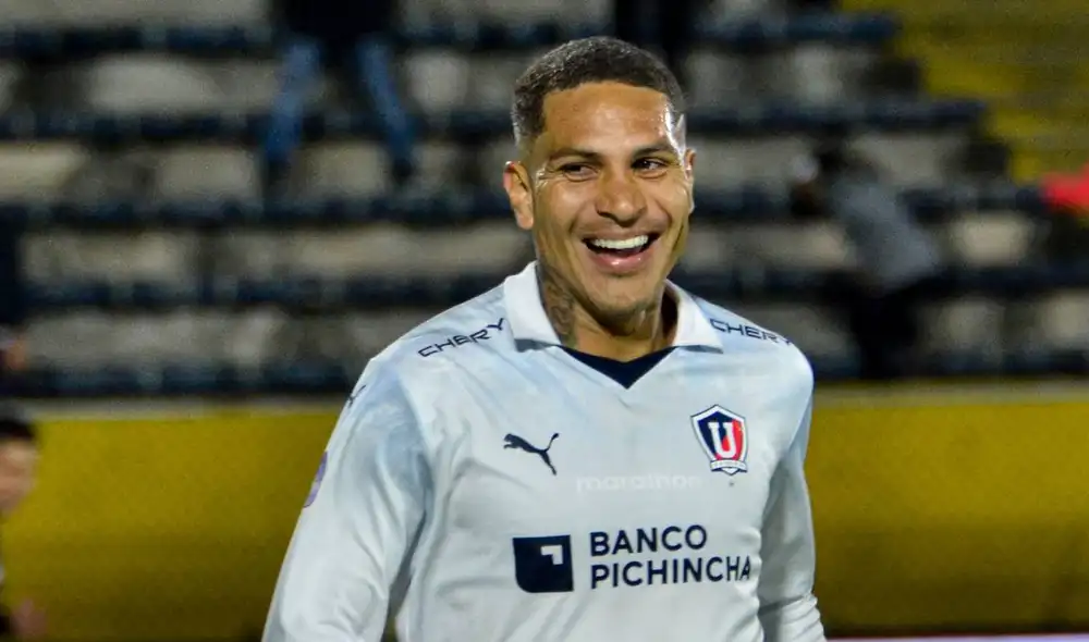 Paolo Guerrero le dio la victoria a los albos por la penúltima fecha de la Serie A de Ecuador. Foto: LDU Quito