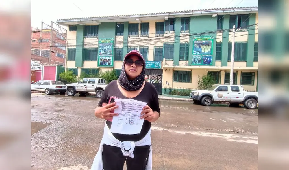 Tía de menor hizo pública la denuncia contra el alto funcionario de EsSalud. Foto: Liubomir Fernández/URPI-LR Tía de menor hizo pública la denuncia contra el alto funcionario de EsSalud. Foto: Liubomir Fernández/URPI-LR