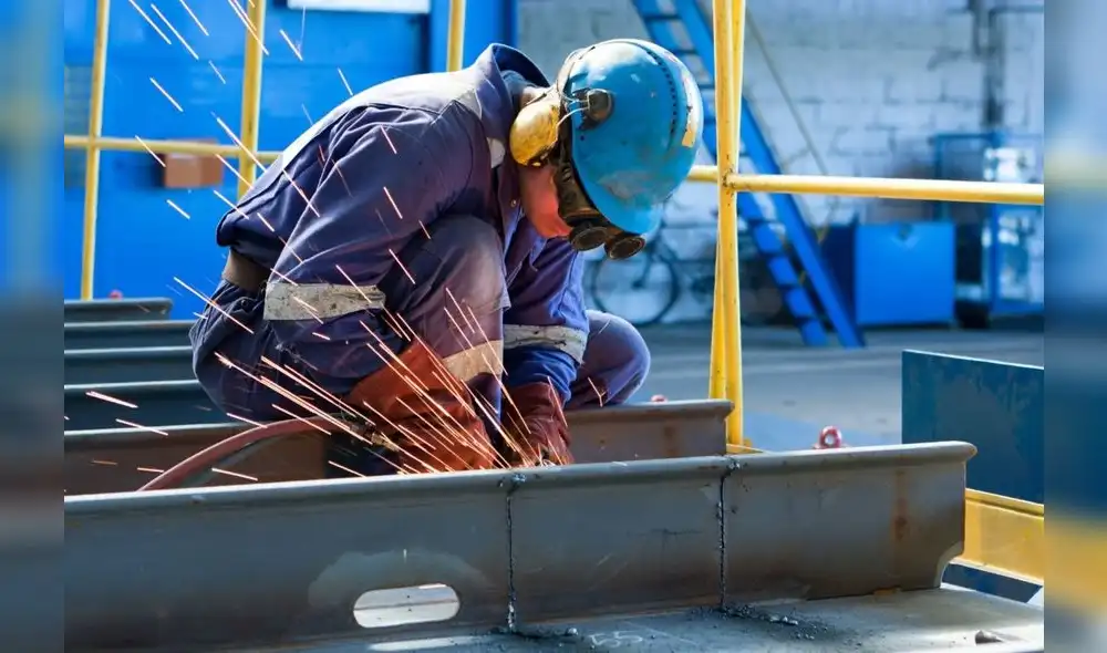 Nueva Ley de Industrias se elabora entre congresistas y la SNI. BCRP, Minem y Comex la cuestionan. Foto: Andina