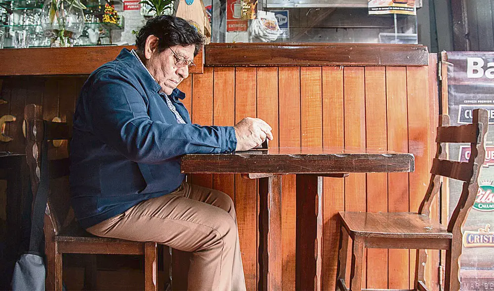 Mágico-maravilloso. Perro con poeta en la taberna es la primera y única novela de Antonio Gálvez Ronceros. Foto: difusión Mágico-maravilloso. Perro con poeta en la taberna es la primera y única novela de Antonio Gálvez Ronceros. Foto: difusión