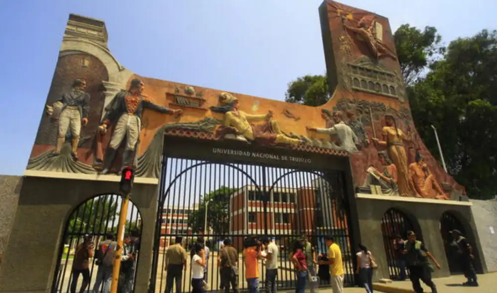 Los estudiantes retornarán a las aulas de la UNT. Foto: LR