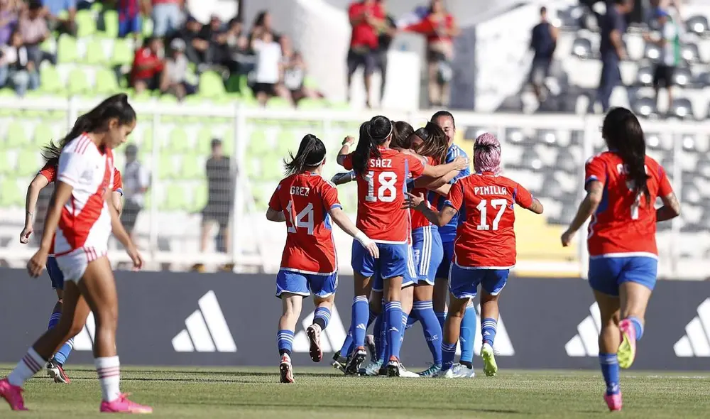 La selección chilena no tuvo problemas para superar a las dirigidas por Emily Lima. Foto: X/LaRoja La selección chilena no tuvo problemas para superar a las dirigidas por Emily Lima. Foto: X/LaRoja