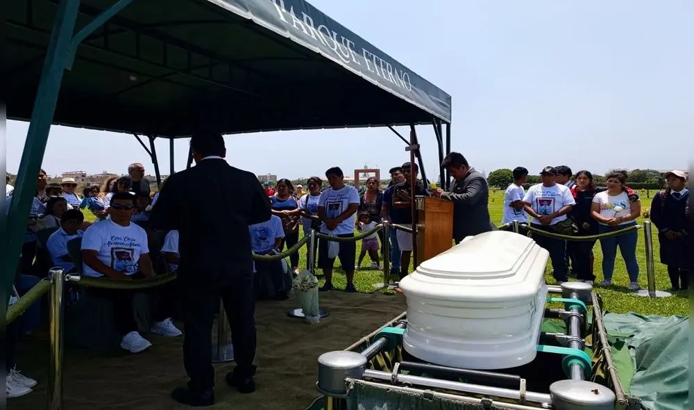 Gran dolor por parte de los familiares de los vigilantes asesinados en el nivel 2995 de un socavón de la mina Poderosa. Foto: LR