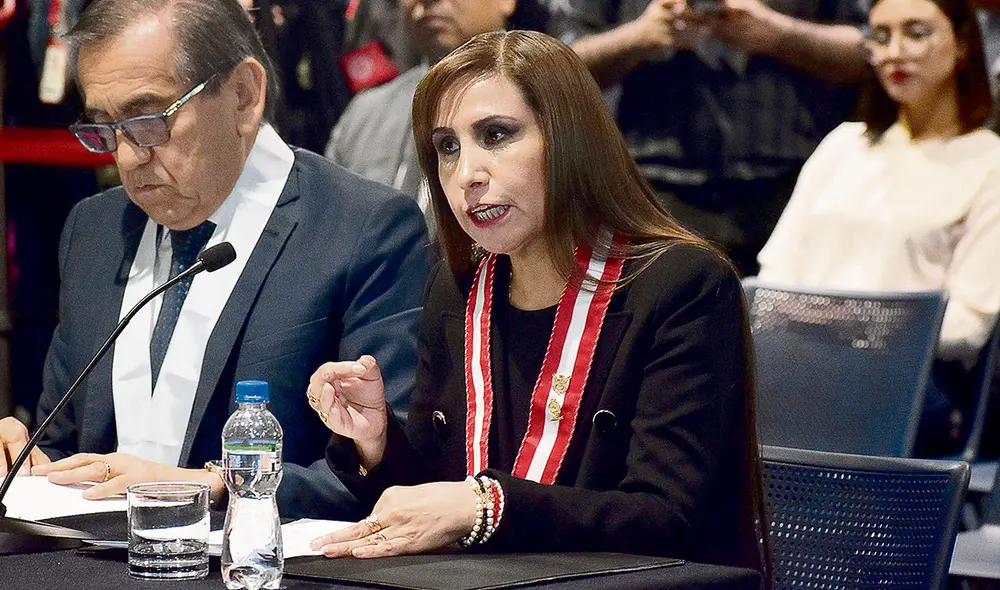 Reacción. Jorge del Castillo anunció que él y su cliente, la fiscal Patricia Benavides, ante la JNJ en la mañana. Horas después, procedió la suspensión. Foto: JNJ Reacción. Jorge del Castillo anunció que él y su cliente, la fiscal Patricia Benavides, ante la JNJ en la mañana. Horas después, procedió la suspensión. Foto: JNJ