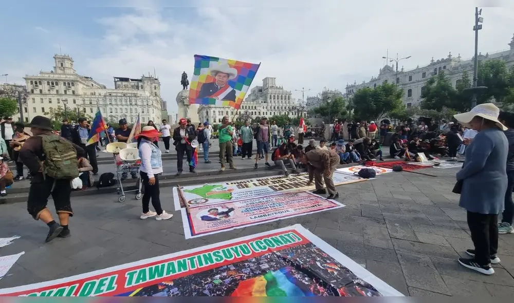Los manifestantes se encuentran en el centro de Lima alzando su voz de protesta. Foto: Mirian Torres/La República