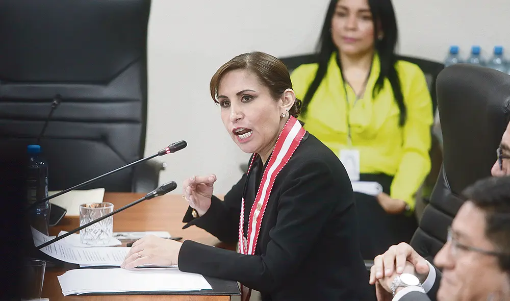 Enfrentados. Patricia Benavides y su exasesor Villanueva. Foto: Félix Contreras/La República