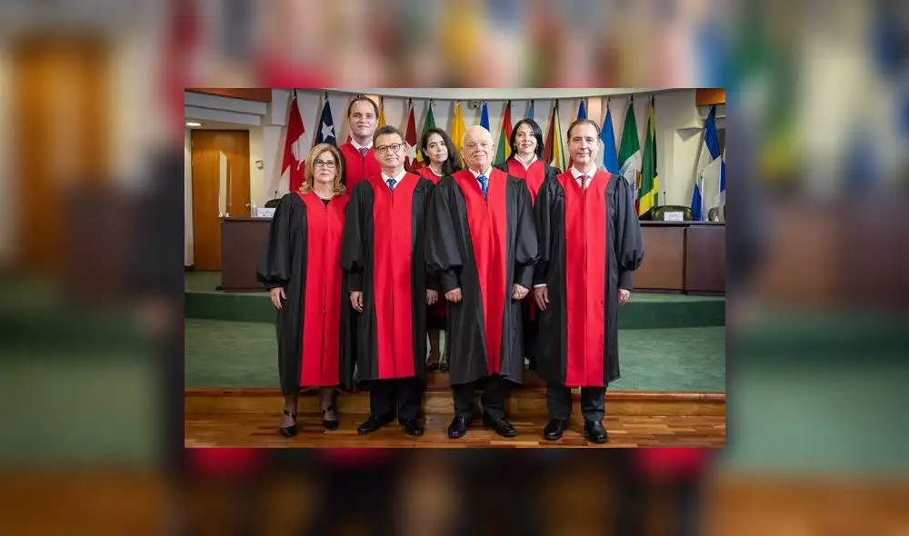 La Corte IDH está integrada por siete jueces de países miembros de la OEA.