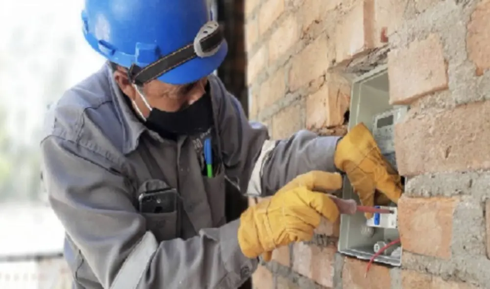 Te decimos cómo leer tu medidor de luz. Foto: Andina