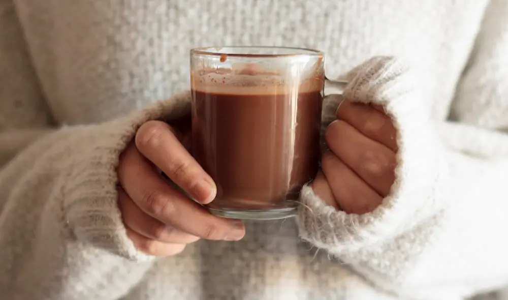 Chocolate caliente tiene su origen en la sierra peruana y no en la capital. Foto: Canva