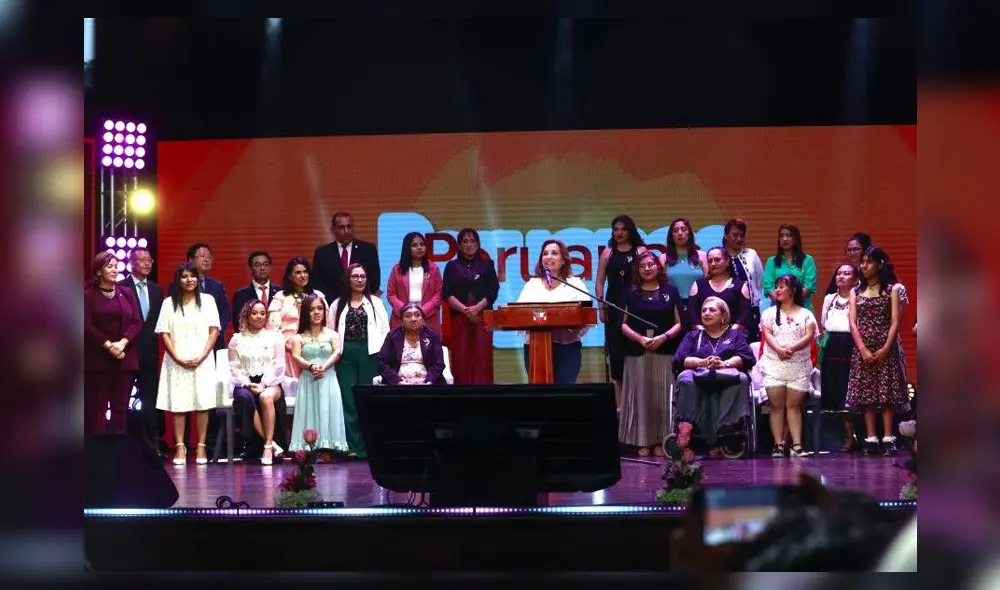 La presidenta Dina Boluarte estuvo presente en la ceremonia de premiación. Foto: Ministerio de la Mujer La presidenta Dina Boluarte estuvo presente en la ceremonia de premiación. Foto: Ministerio de la Mujer