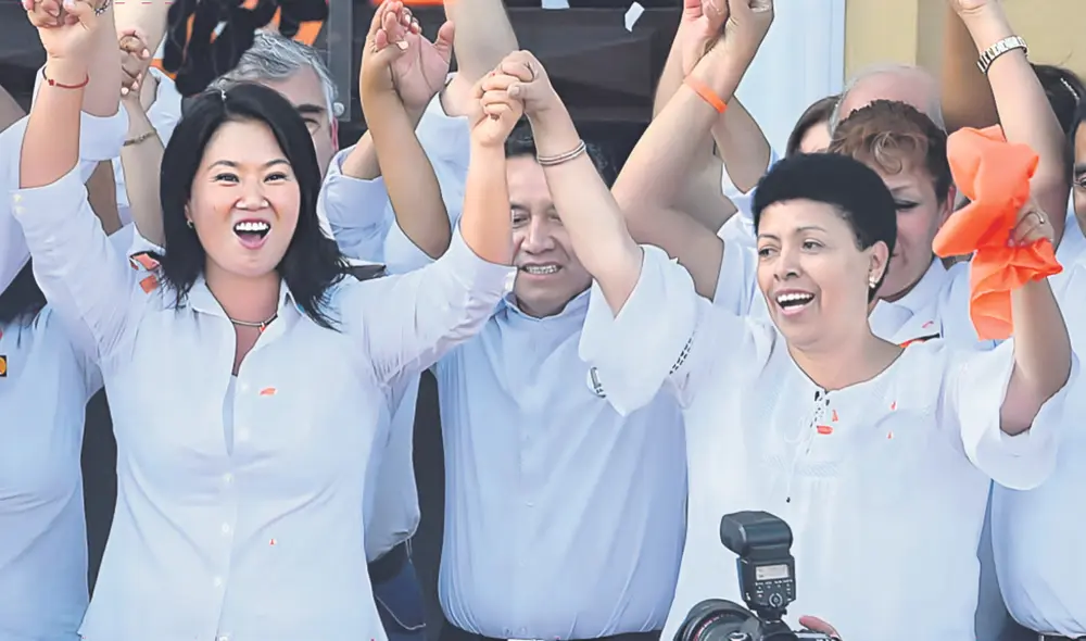 Keiko Fujimori y uno de sus alfiles en el Congreso, Martha Moyano. Keiko Fujimori y uno de sus alfiles en el Congreso, Martha Moyano.