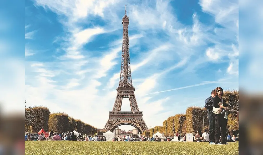 La torre Eiffel, el monumento más famoso de París, recibió en 2022, 5,9 millones de visitantes. Foto: El país