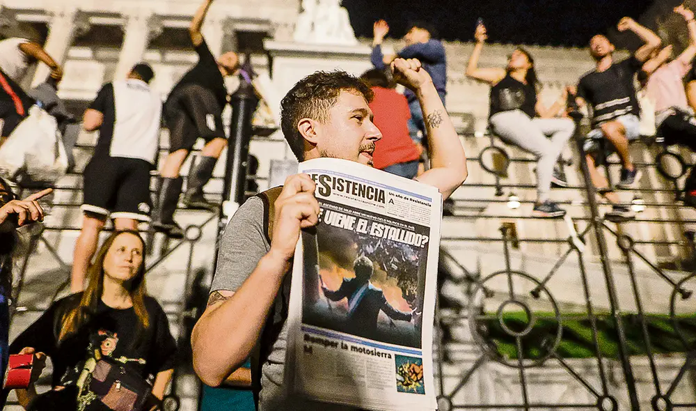 ¿Y la casta? Gobierno de ultraderecha prometió en campaña algo que no ha cumplido: que la casta pague la crisis. Foto: EFE