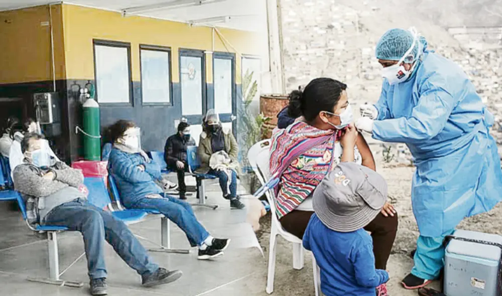 Durante el 2023, el Minsa logró proteger a más de 3 millones de peruanos con la vacuna bivalente contra el COVID-19.Foto: Composición LR- Jazmin Ceras Durante el 2023, el Minsa logró proteger a más de 3 millones de peruanos con la vacuna bivalente contra el COVID-19.Foto: Composición LR- Jazmin Ceras