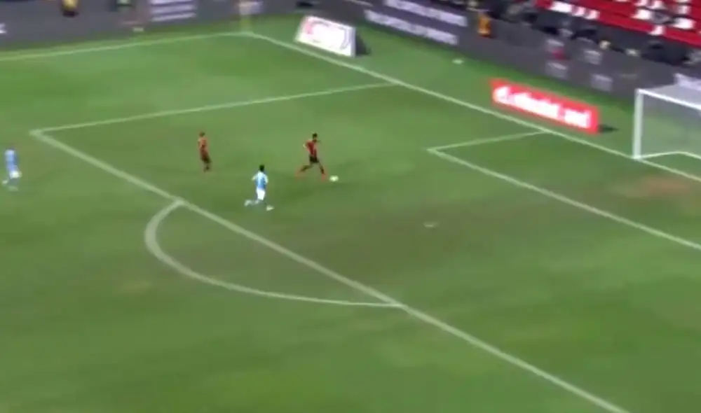 El blooper ocurrió durante un partido por la Supercopa de Egipto. Foto: captura de Abu Dhabi Sports TV