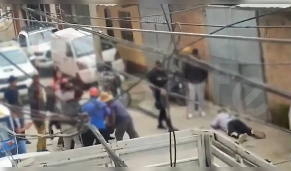 Ambos presuntos delincuentes fueron trasladados a la comisaría central. Foto: Dbate Cajamarca