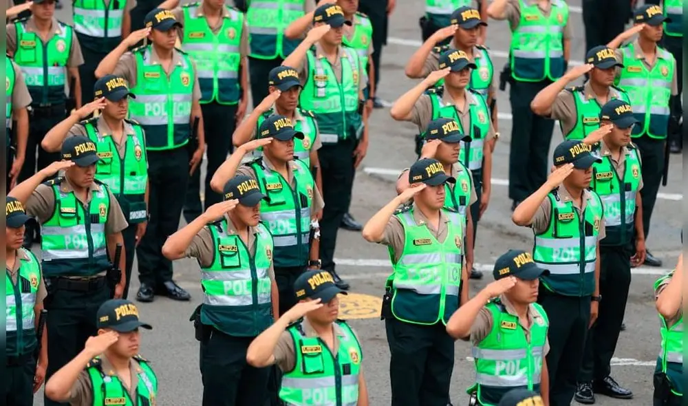 Policías antes de salir a patrullar. Foto: PCM Policías antes de salir a patrullar. Foto: PCM