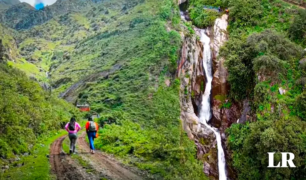 Dsifruta de unas merecidas vacaciones cerca de Lima. Foto: composición de Gerson Cardoso / La República