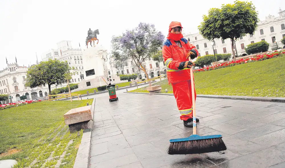 Tasas. Para calcular el costo del barrido de calles, por ejemplo, se toma en cuenta cuántos metros tiene el frontis del predio. Foto: difusión
