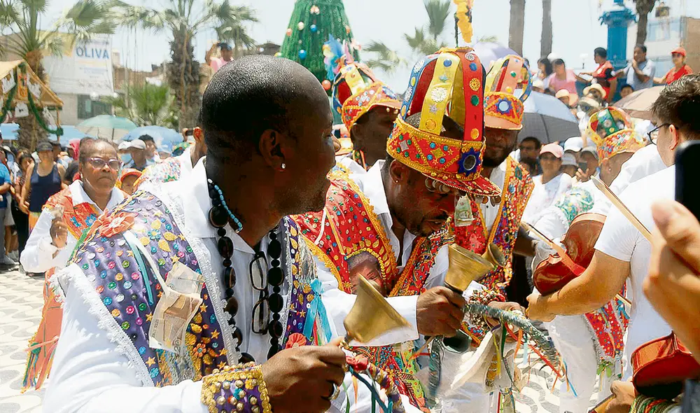 Ballumbrosio. El hatajo de la familia ballumbrosio zapateando. Foto: Gonzalo Vich / La República