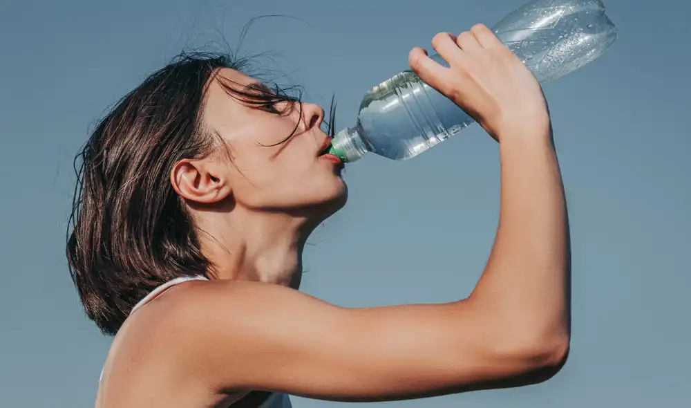 Tomar una botella de agua de la tienda ya no será lo mismo a partir de esta investigación. Foto: Flickr