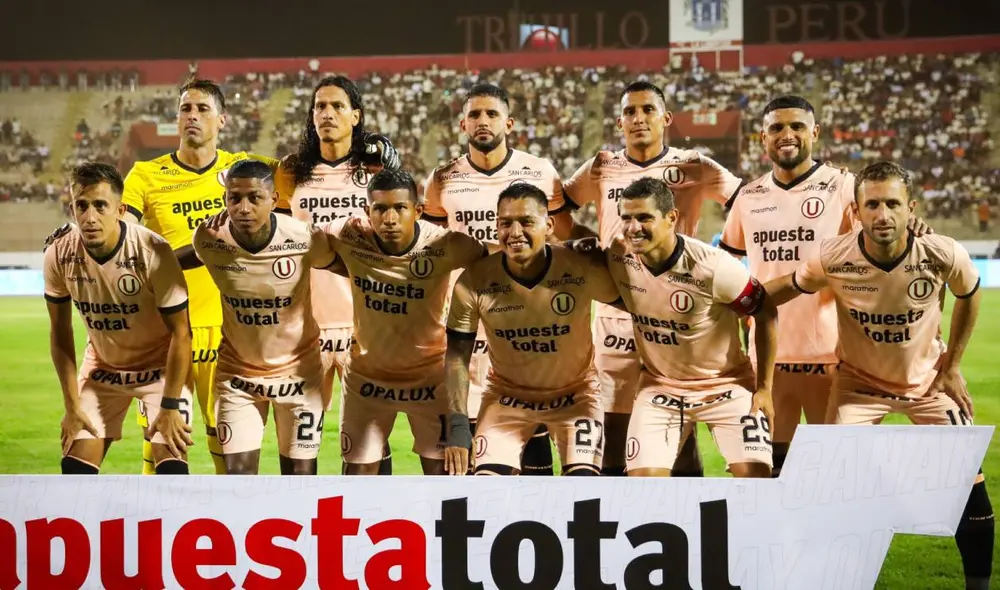 El cuadro merengue enfrentó a César Vallejo en la Noche Poeta 2024 en el Estadio Mansiche. Foto: Universitario El cuadro merengue enfrentó a César Vallejo en la Noche Poeta 2024 en el Estadio Mansiche. Foto: Universitario