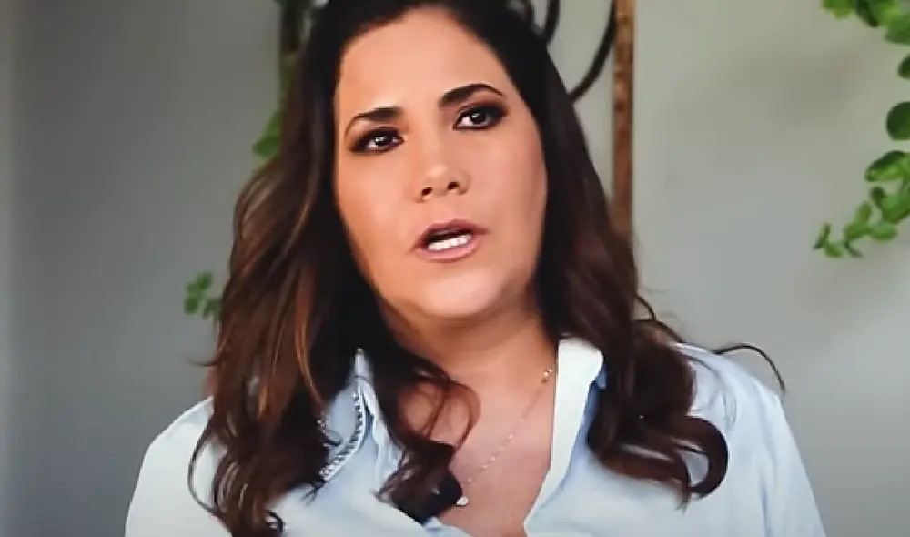 Andrea Llosa se divorció hace 3 años. Foto: captura de YouTube/La Linares