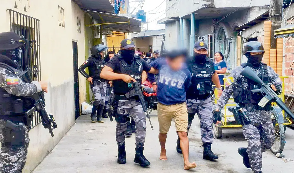 Toque de queda. FF. AA. allanan casas en varias regiones. Foto: difusión