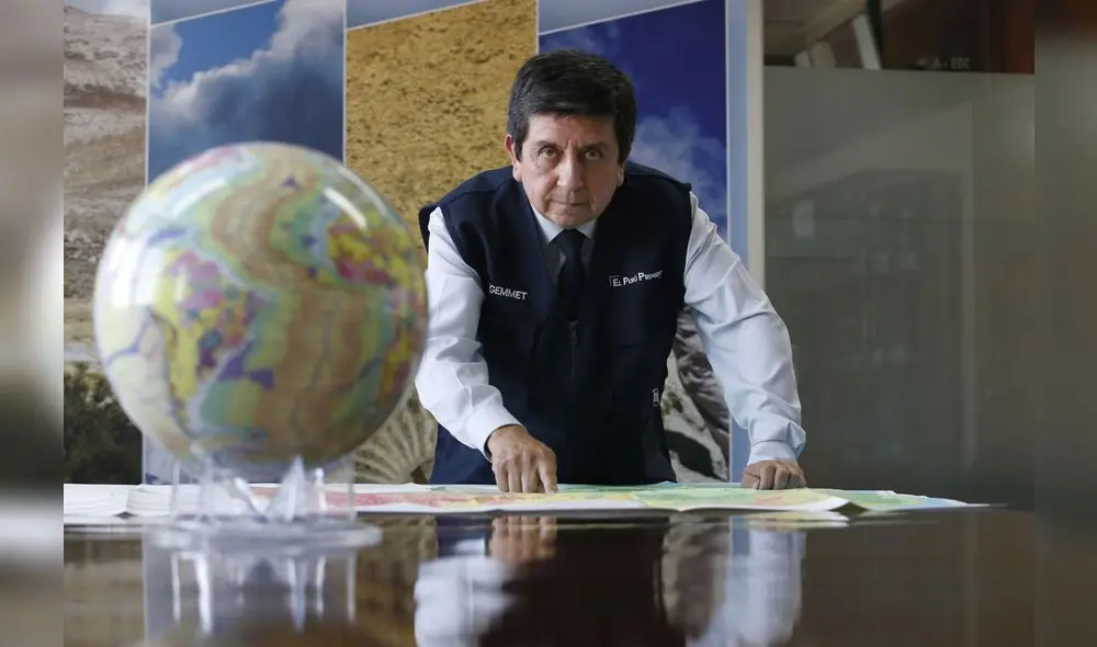 Henry John Luna Córdova es catedrático del curso de Topografía Minera en la Pontificia Universidad Católica del Perú (PUCP) y presidente ejecutivo del Ingemmet. Foto: difusión Henry John Luna Córdova es catedrático del curso de Topografía Minera en la Pontificia Universidad Católica del Perú (PUCP) y presidente ejecutivo del Ingemmet. Foto: difusión