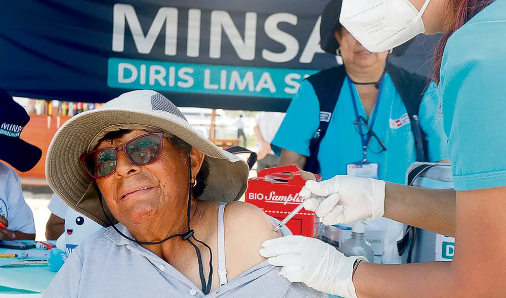 Falta protocolo. Monovalente se aplicará a fines de mes y será para población en riesgo. Foto: Félix Contreras