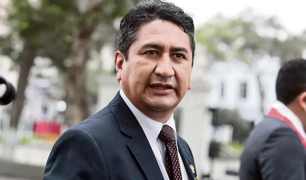 Vladimir Cerrón continúa siendo buscado por la Policía Nacional para que cumpla la prisión preventiva dictada por el Poder Judicial. Foto: Andina