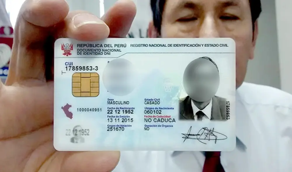 Según la jefa del Reniec, se han planteado dejar de emitir el DNI azul para junio 2024. Foto: Perú News