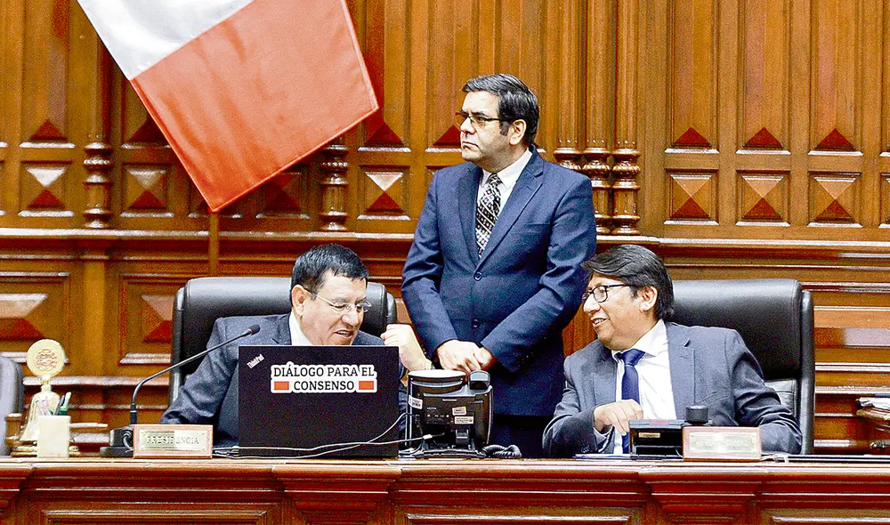 Cuestionado. Presidente del Congreso, Alejandro Soto, negó que iba a haber nuevos bonos. Foto: difusión Cuestionado. Presidente del Congreso, Alejandro Soto, negó que iba a haber nuevos bonos. Foto: difusión
