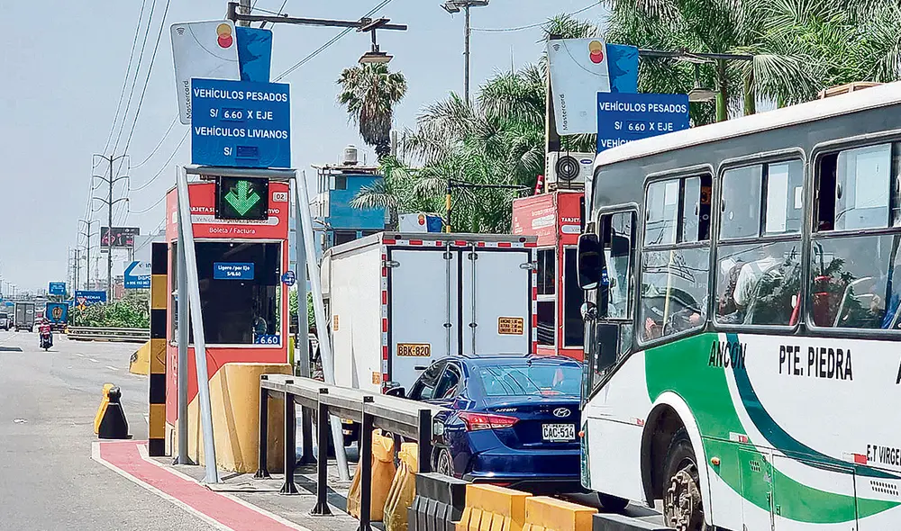 Afectados. Malestar de los conductores es general. Señalan que pagan por un servicio de mala calidad y sin una ruta alterna. Foto: La República