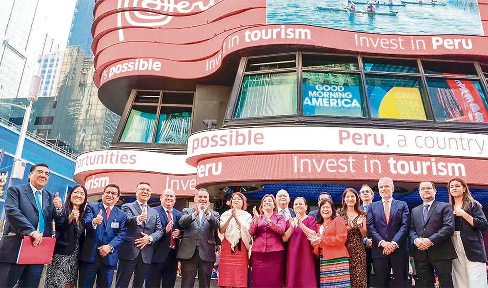 Gestión. Dina Boluarte y la foto en Times Square. Los viajes de la presidenta en su conjunto significaron un importante monto. Foto: difusión Gestión. Dina Boluarte y la foto en Times Square. Los viajes de la presidenta en su conjunto significaron un importante monto. Foto: difusión