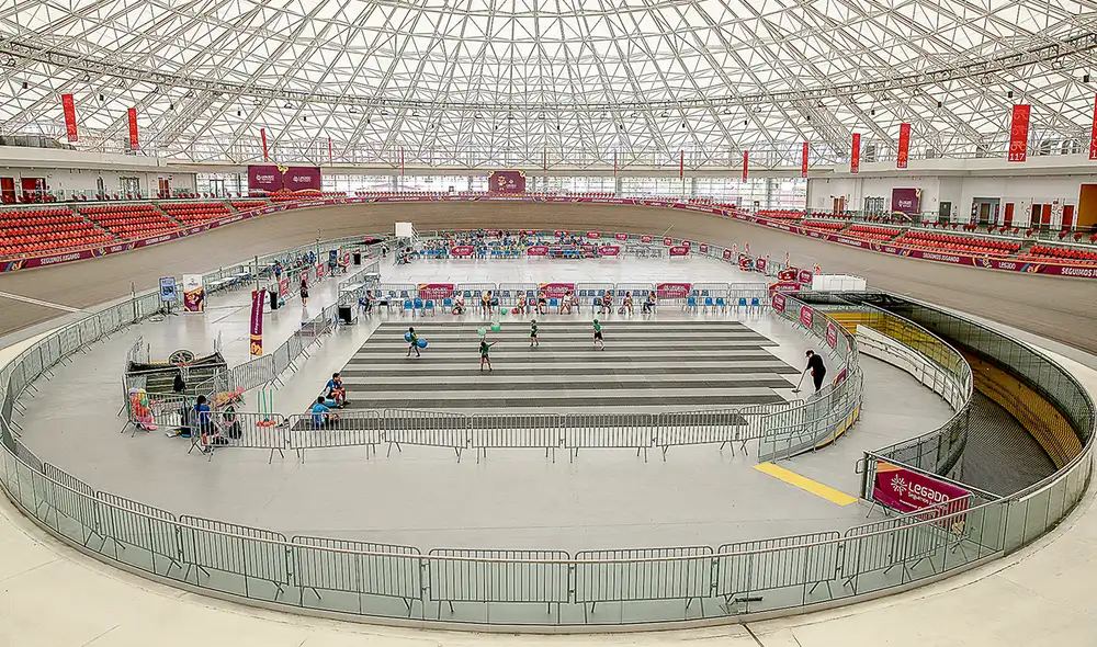 El velódromo. Está diseñado para albergar competencias internacionales de ciclismo al más alto nivel. Foto: John Reyes/La República