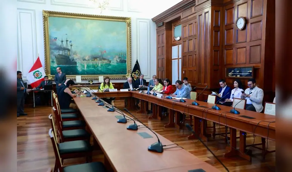 En la SAC preparan blindaje a presunta "mocha sueldo" Magaly Ruiz.