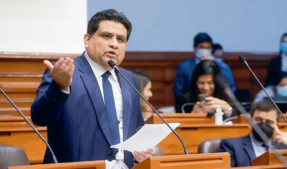 Autoría. Juan Burgos presentó un proyecto que trae al recuerdo la dictadura de los noventa. Foto: difusión Autoría. Juan Burgos presentó un proyecto que trae al recuerdo la dictadura de los noventa. Foto: difusión