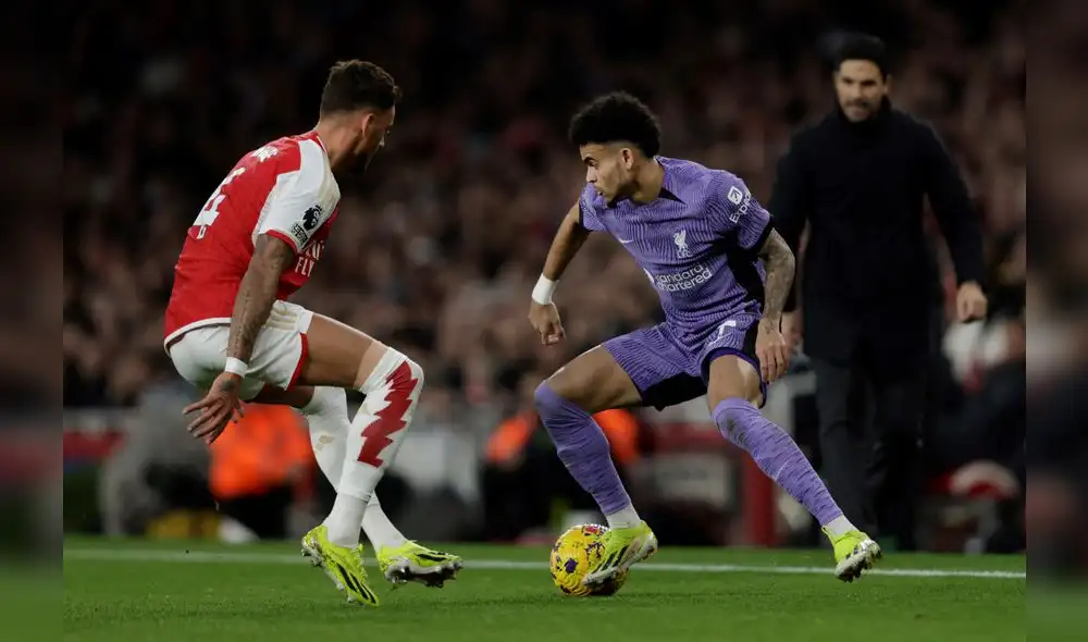 Luis Díaz fue titular en el partido entre Arsenal y Liverpool en el Emirates Stadium. Foto: AFP