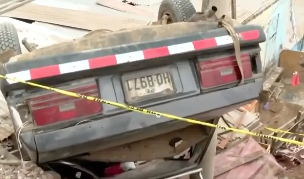 Vehículo aún no ha sido retirado de la vivienda. Foto: Canal N