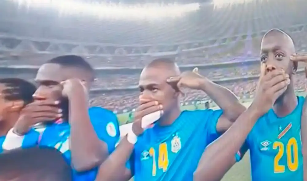 Futbolistas de África realizan protesta por la gran cantidad de genocidios en su país. Foto: captura X