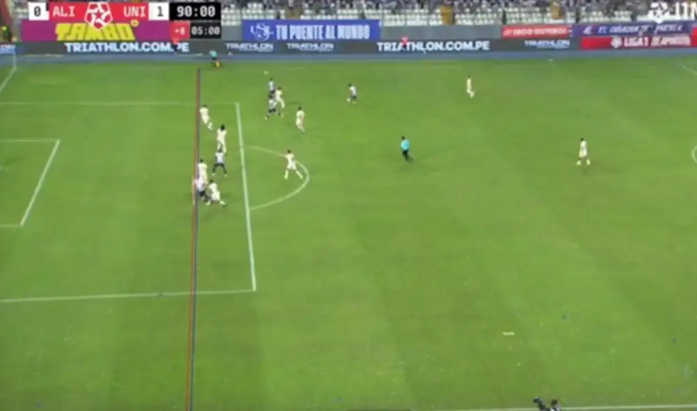 El VAR consideró que Hernán Barcos estaba adelantado al momento del pase. Foto: captura de L1 Max