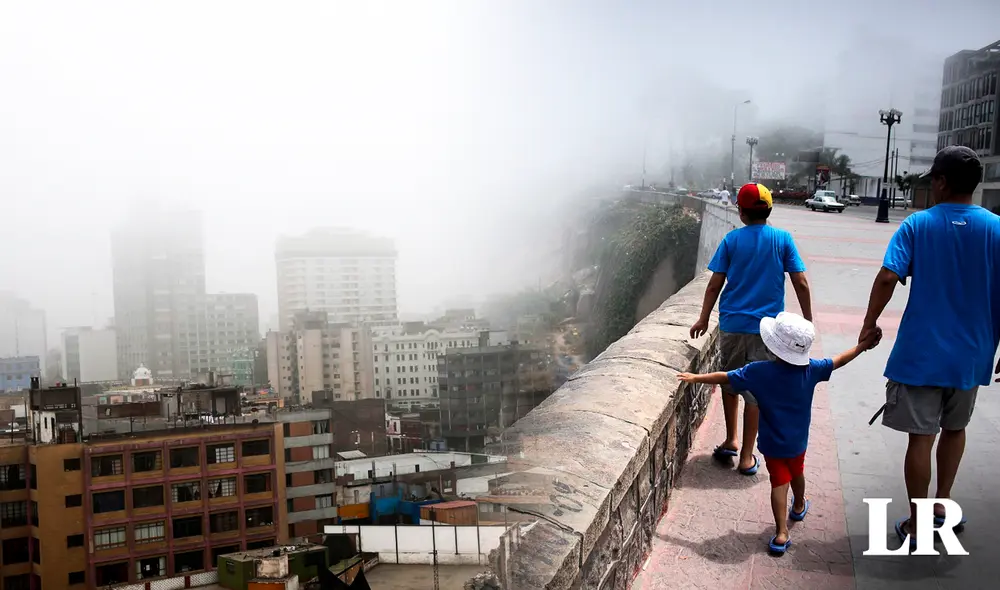 "El domingo 11 de febrero (la temperatura) fue de 30º y hoy (lunes 12) también fue 30°, ha bajado como 4 grados", dijo la especialista del Senamhi. Foto: composición LR de Fabrizio Oviedo/Andina