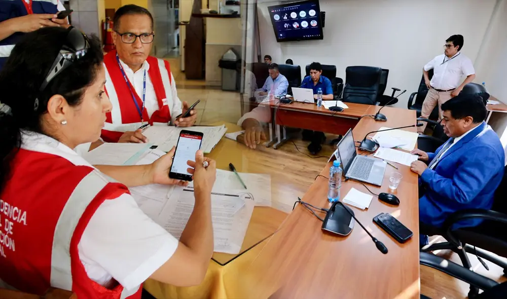 Este dictamen aprobado por la Comisión de Trabajo alcanza al personal CAS de Sunafil que esté laborando de forma continua por dos años como mínimo. Foto: composición de Jazmin Ceras/La República/Andina