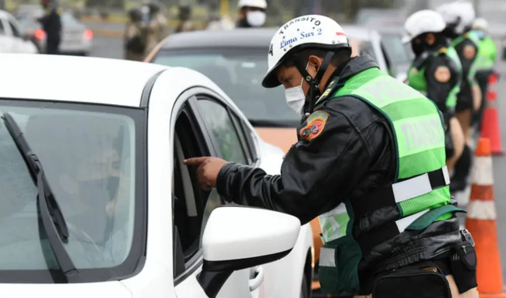 El brevete electrónico se puede tramitar de manera presencial u online. Foto: Andina